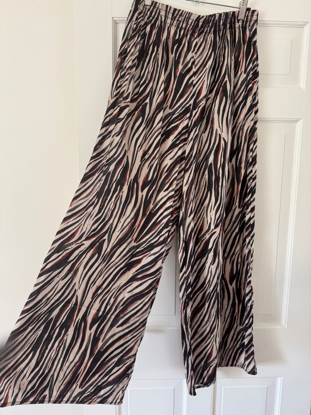 Women's Wide Leg Zebra Print Pants - Black & Beige